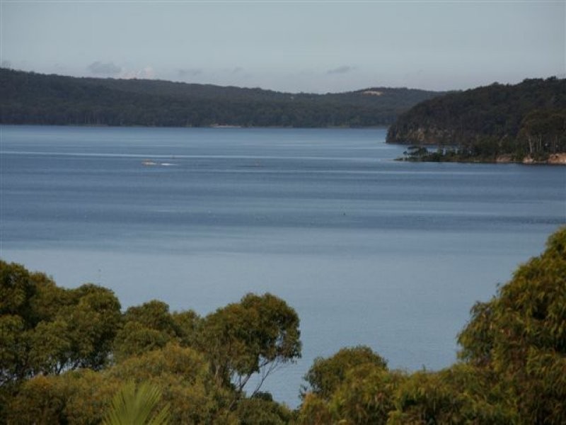 17 Beach Road, Wangi Wangi NSW 2267