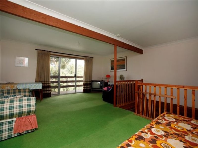 17 Beach Road, Wangi Wangi NSW 2267