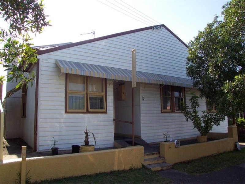 32 Gosford Road, Broadmeadow NSW 2292