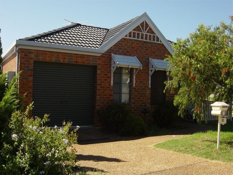 18 Nelmes Close, Toronto NSW 2283