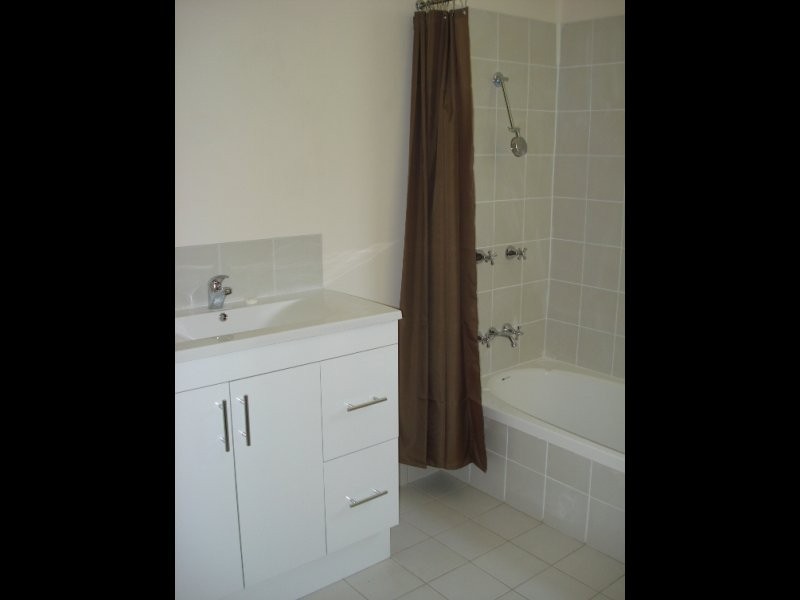 100 Excelsior Parade, Toronto NSW 2283