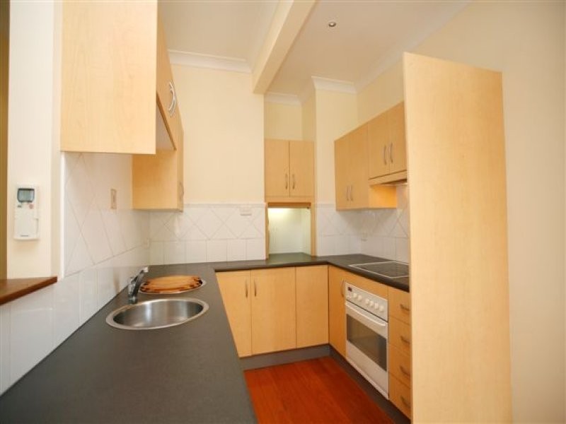 6 Sunlight Parade, Fishing Point NSW 2283