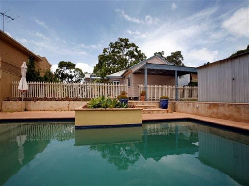 6 Sunlight Parade, Fishing Point NSW 2283