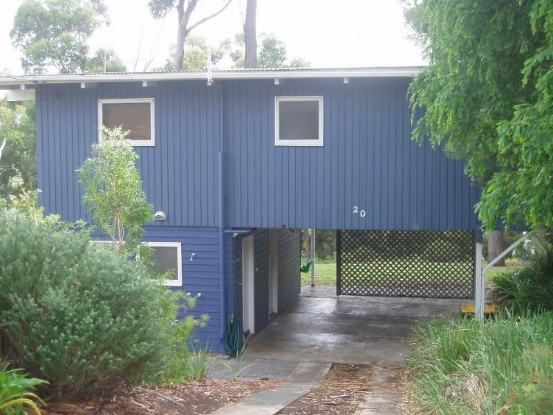 20 Tallwood Ave, Mollymook NSW 2539