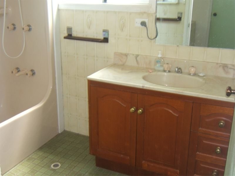 100 Gallipoli Avenue, Umina Beach NSW 2257