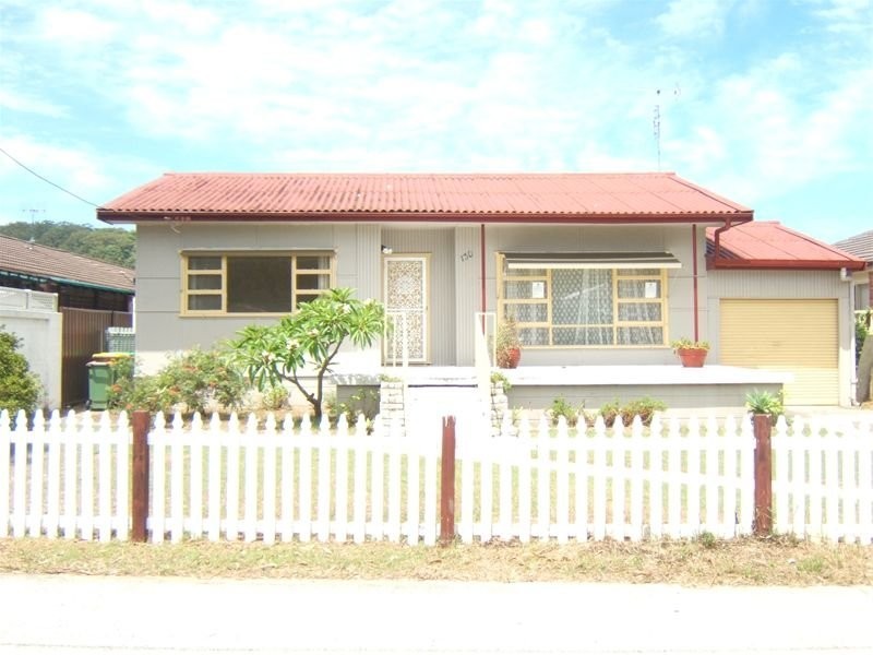 130 TRAFALGAR AVENUE, Umina Beach NSW 2257