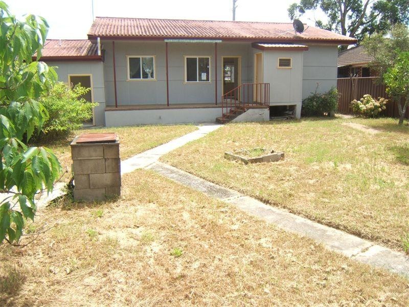 130 TRAFALGAR AVENUE, Umina Beach NSW 2257