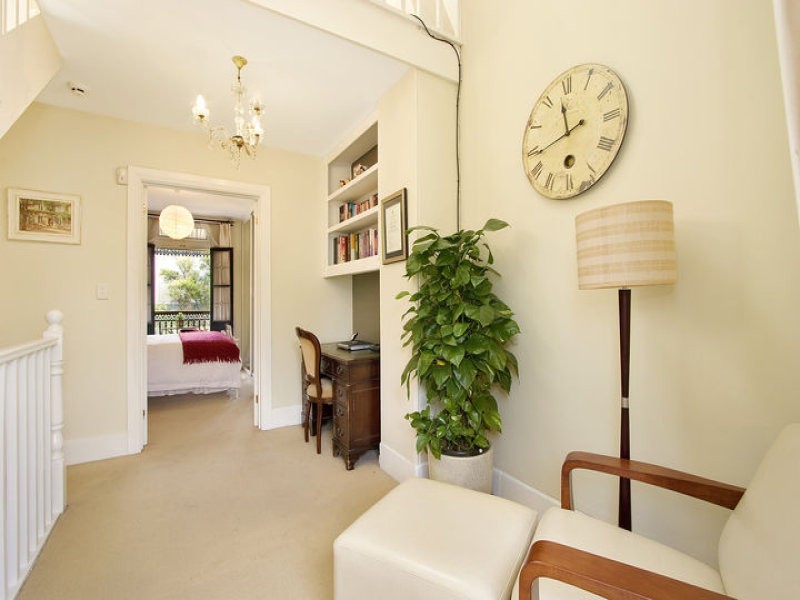 18 Whitehorse Street, Newtown NSW 2042