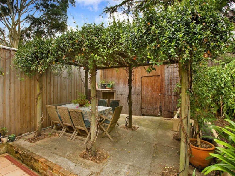 7 Simmons Street, Enmore NSW 2042