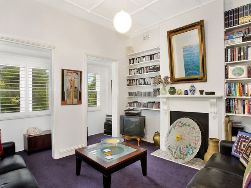 7 Simmons Street, Enmore NSW 2042