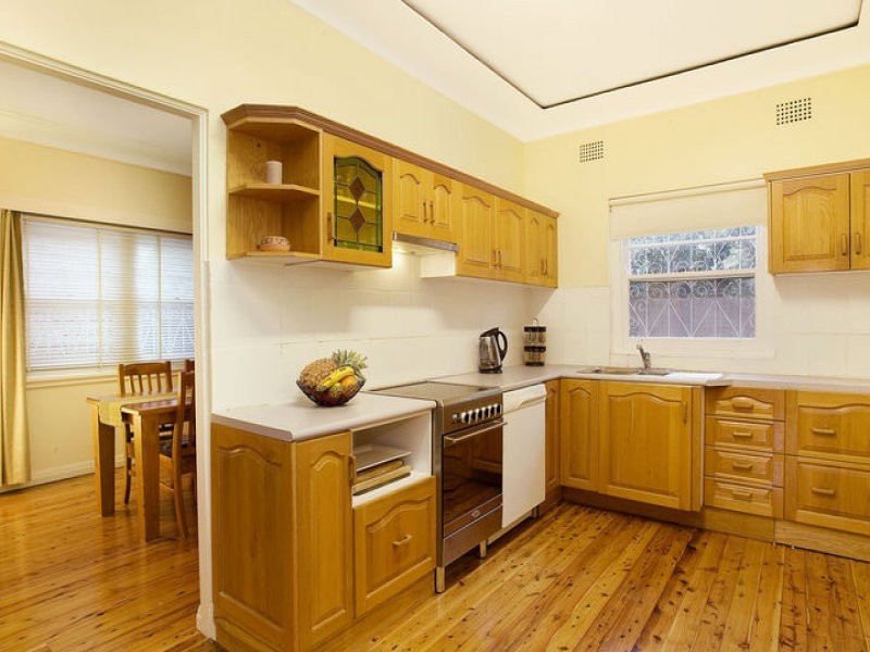 52 Arthur Street, Rodd Point NSW 2046