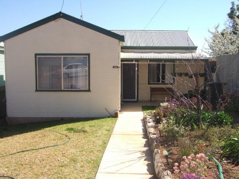 196 Carbon St, Broken Hill NSW 2880