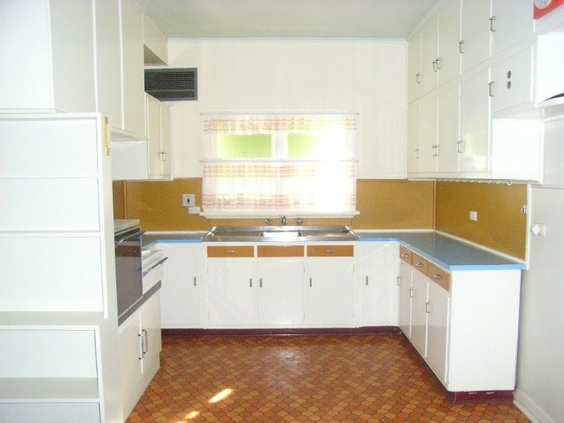 24 Thomas Lane, Broken Hill NSW 2880