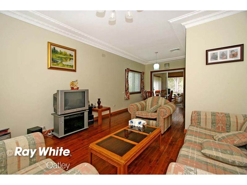 35 Beaumaris Crescent, Mortdale NSW 2223