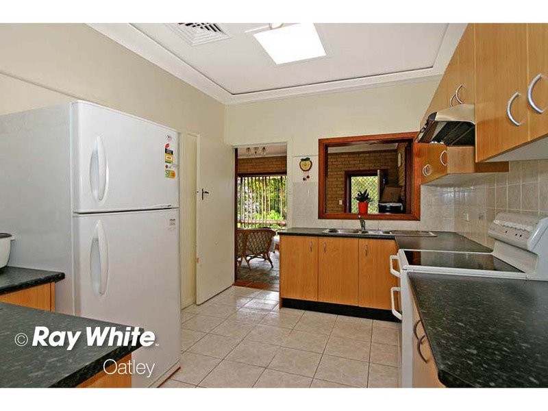 35 Beaumaris Crescent, Mortdale NSW 2223