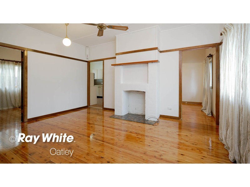 9 Barwon Road, Mortdale NSW 2223