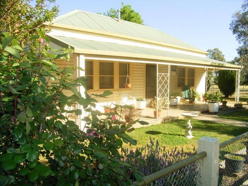 105 Townsend St, Howlong NSW 2643