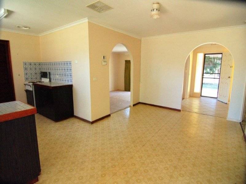 28 Kennedy St, Howlong NSW 2643