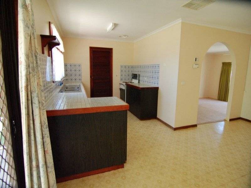 28 Kennedy St, Howlong NSW 2643