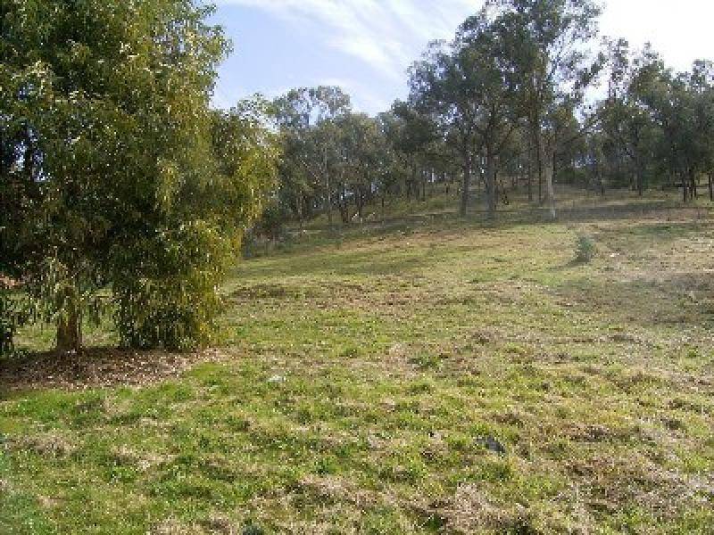72 Bartholomew St, Lavington NSW 2641
