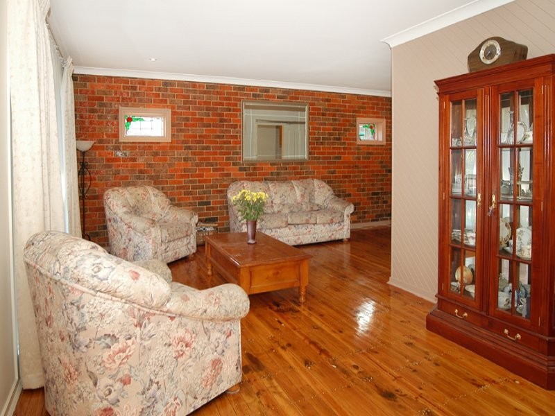 8 Endeavour Crescent, Westmeadows VIC 3049