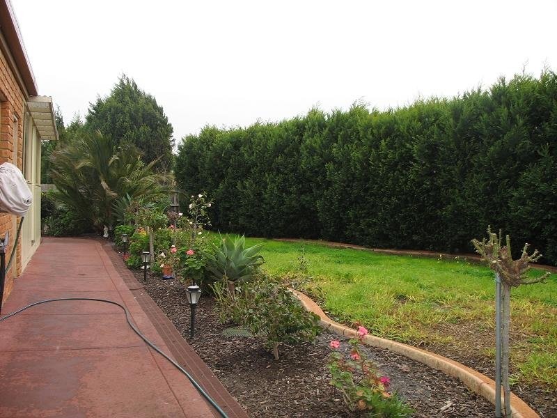 17 Coorong Court, Meadow Heights VIC 3048