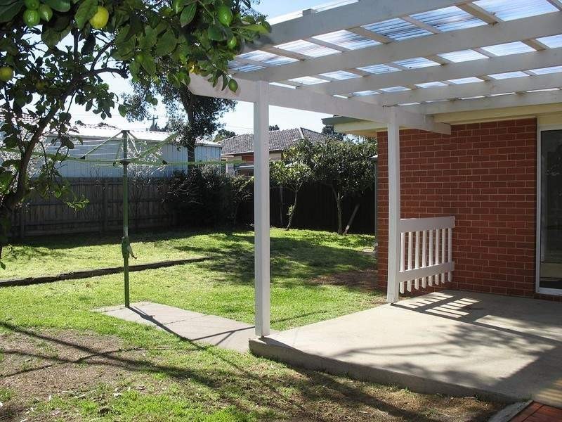 35 Christopher Crescent, Tullamarine VIC 3043