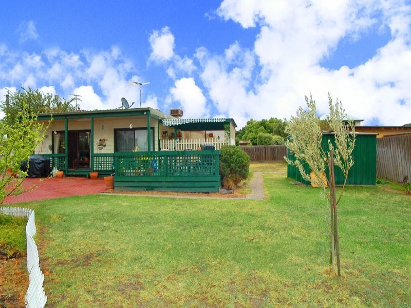 2 St James Street, Hadfield VIC 3046