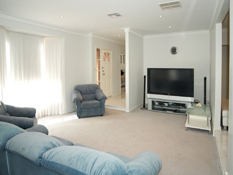 9 Burnley Court, Greenvale VIC 3059