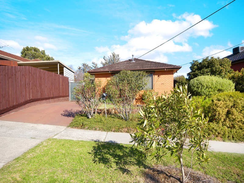 273 Carrick Drive, Gladstone Park VIC 3043