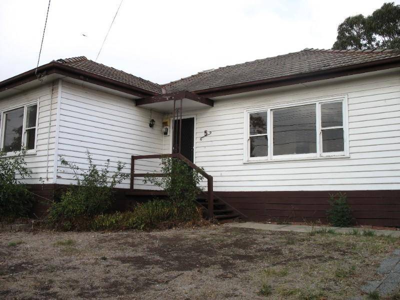 5 Esmale Street, Strathmore VIC 3041