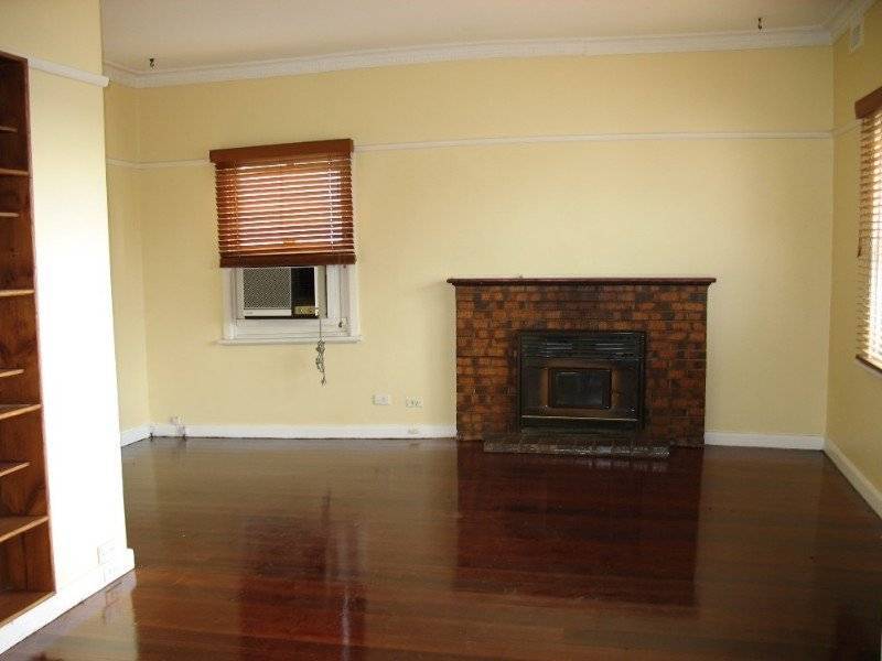 5 Esmale Street, Strathmore VIC 3041