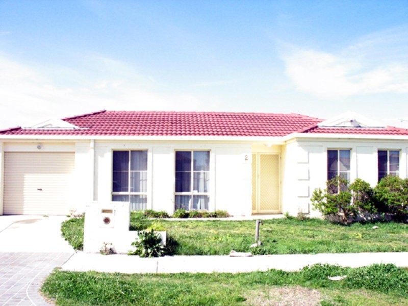 2 MERZ PLACE, Roxburgh Park VIC 3064