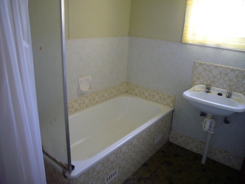 24 Railway Terrace, Coonalpyn SA 5265