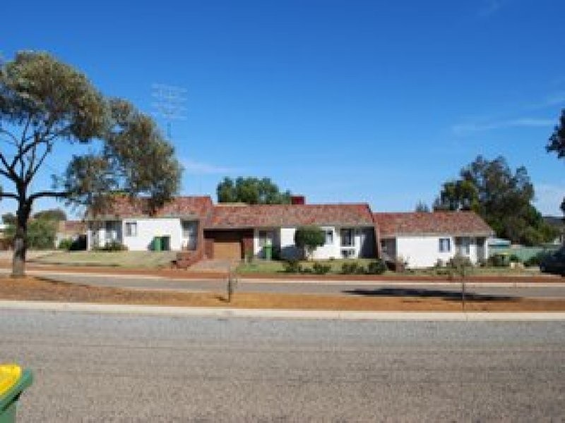 8 Ackland Street, Wongan Hills WA 6603