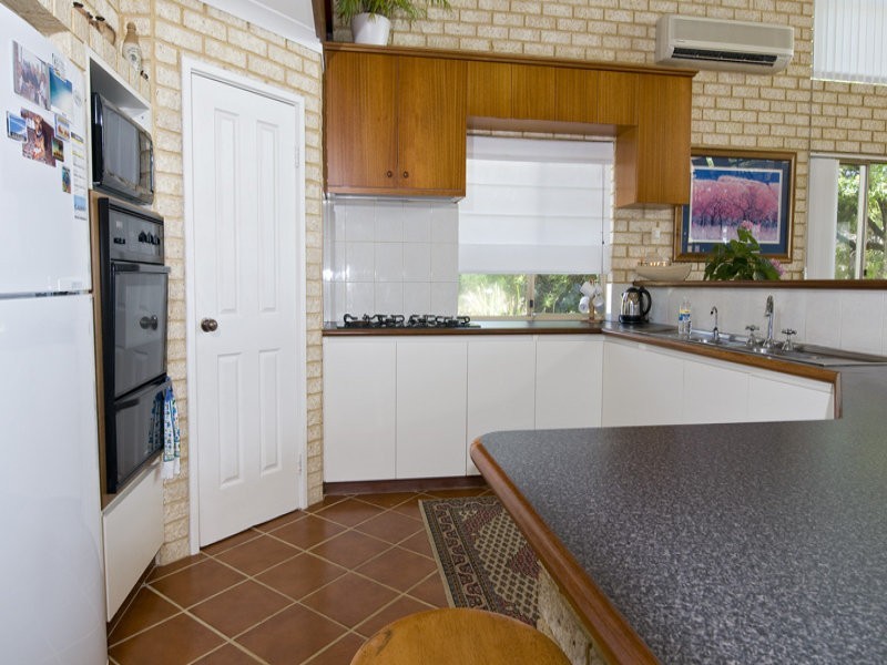 34 BOOTOO STREET, Lancelin WA 6044