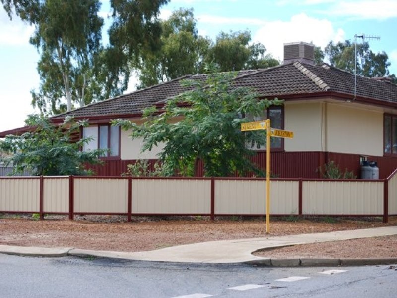 1 Nugent Street, Wongan Hills WA 6603