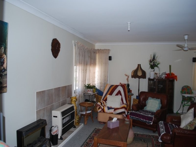 1 Nugent Street, Wongan Hills WA 6603