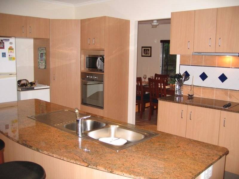 7 Arno Terrace, Bentley Park QLD 4869