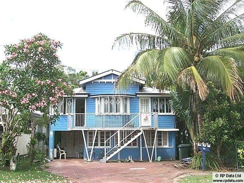 237 Lyons Street, Westcourt QLD 4870