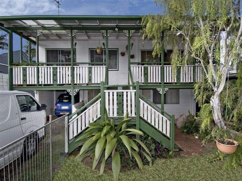 28 Howe Street, Cairns North QLD 4870