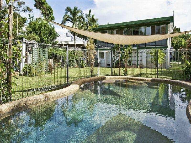 28 Howe Street, Cairns North QLD 4870