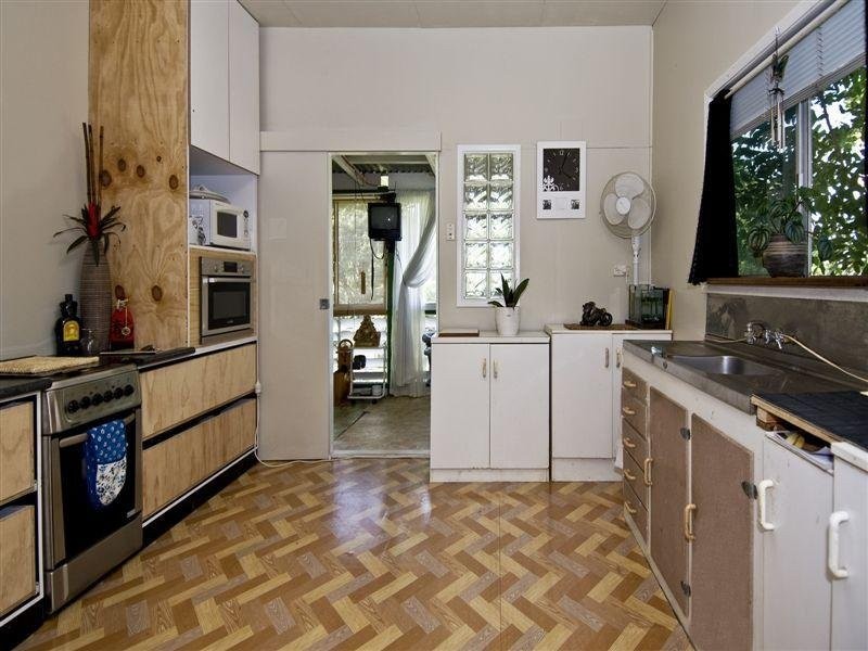 28 Howe Street, Cairns North QLD 4870