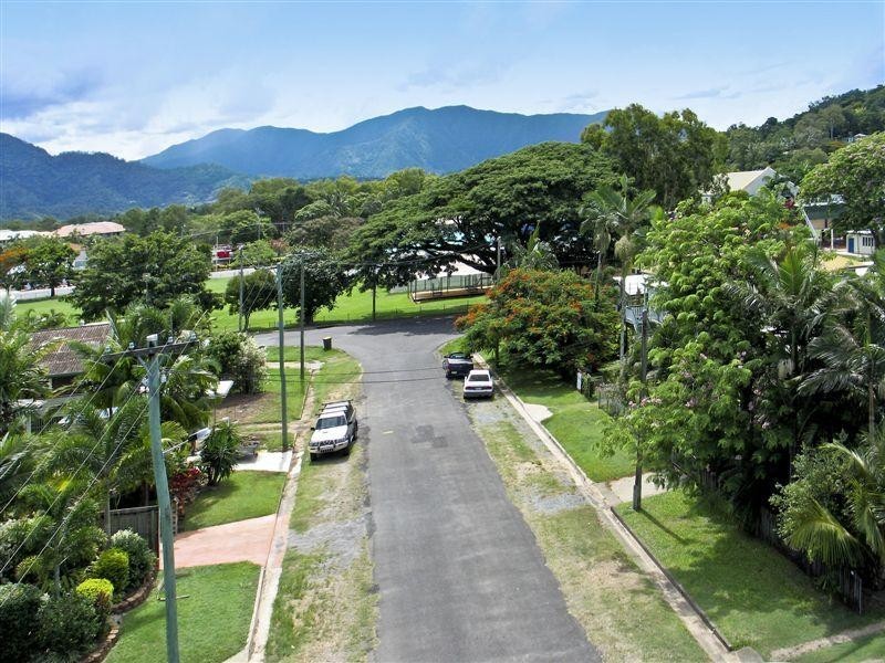 28 Howe Street, Cairns North QLD 4870