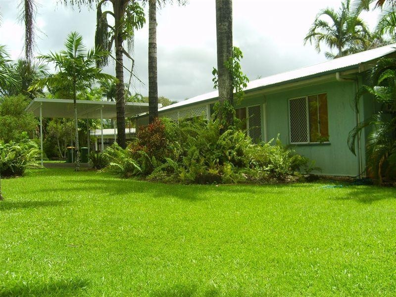 35 Cyperus Drive, Redlynch QLD 4870