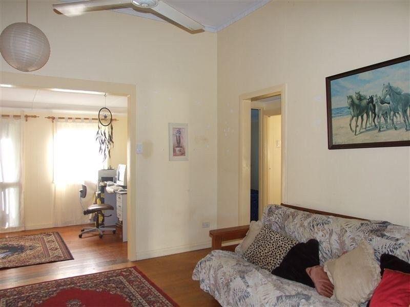 108 Callaghan Street, Mooroobool QLD 4870