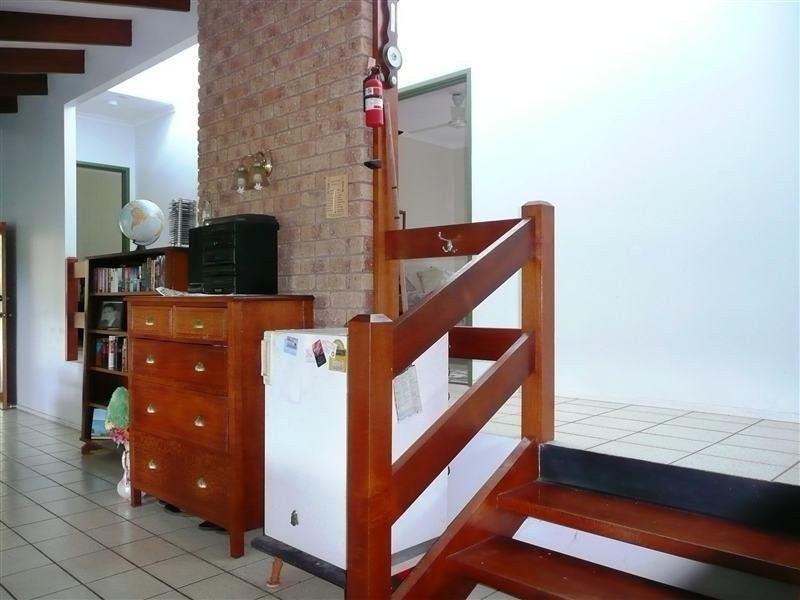 2 Brett Street, Mooroobool QLD 4870