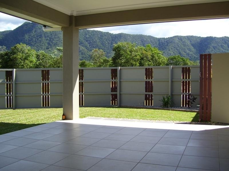 13 Roderick Street, Bentley Park QLD 4869