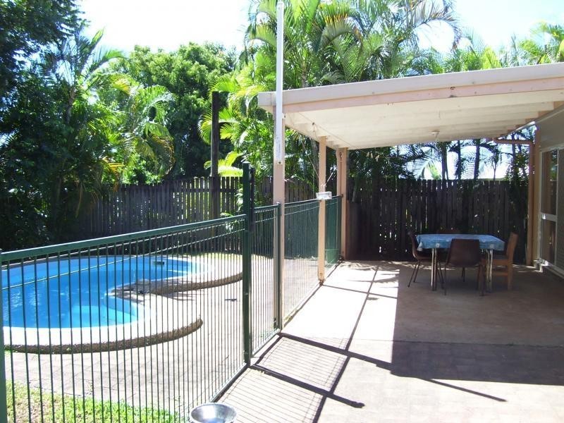 14 Hymes Street, Kanimbla QLD 4870