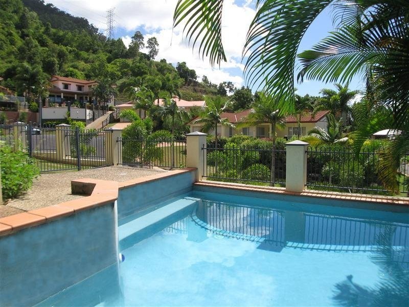 21 Rosemont Court, Mooroobool QLD 4870